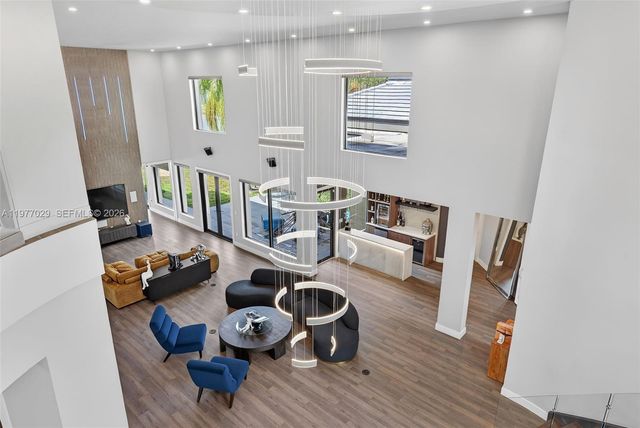 3560 Paddock Rd, Weston, FL 33331