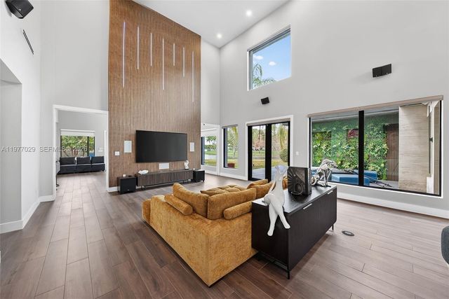 3560 Paddock Rd, Weston, FL 33331