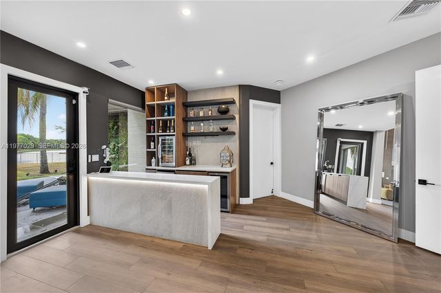 3560 Paddock Rd, Weston, FL 33331