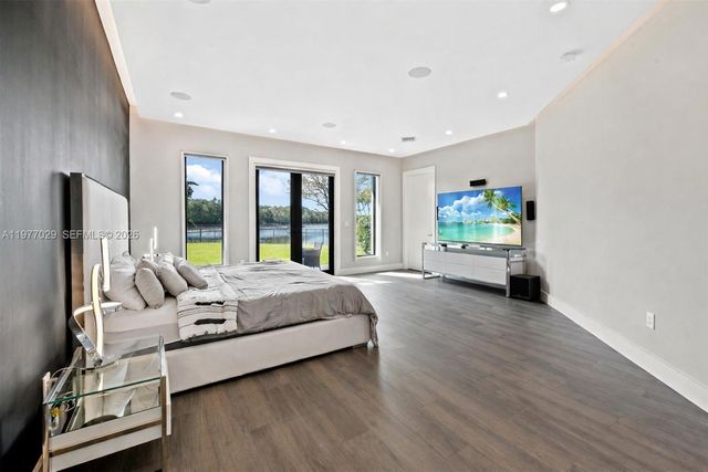 3560 Paddock Rd, Weston, FL 33331