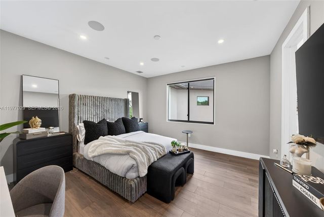 3560 Paddock Rd, Weston, FL 33331