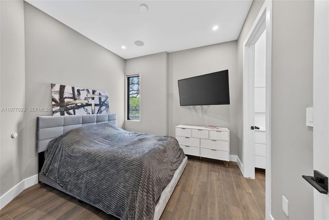 3560 Paddock Rd, Weston, FL 33331