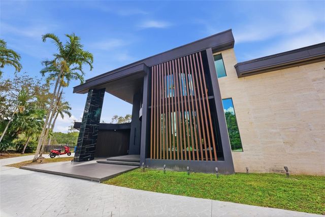 3560 Paddock Rd, Weston, FL 33331