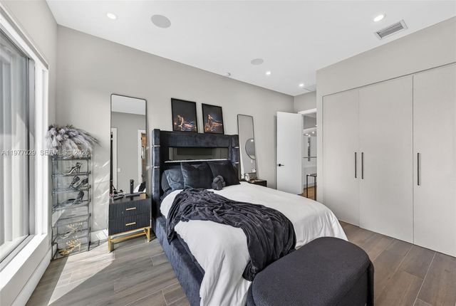 3560 Paddock Rd, Weston, FL 33331