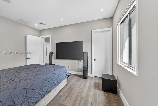 3560 Paddock Rd, Weston, FL 33331