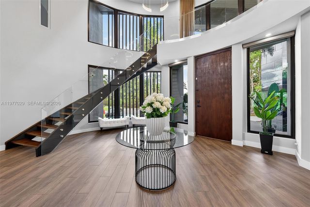 3560 Paddock Rd, Weston, FL 33331