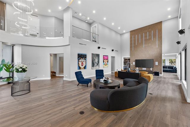 3560 Paddock Rd, Weston, FL 33331