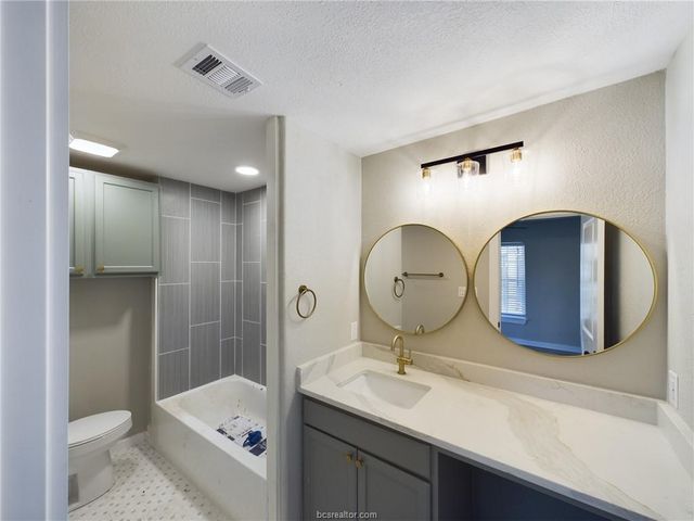 1910 Miller Avenue, Bryan, TX 77801