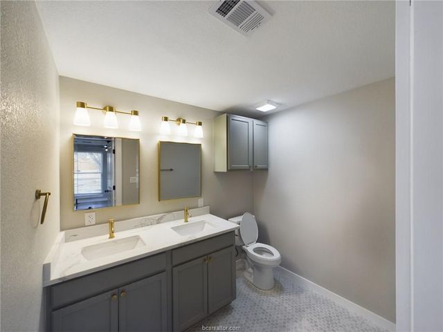 1910 Miller Avenue, Bryan, TX 77801