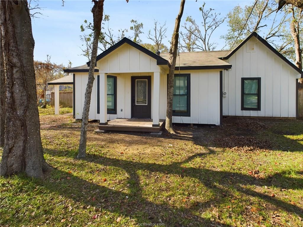 1910 Miller Avenue, Bryan, TX 77801