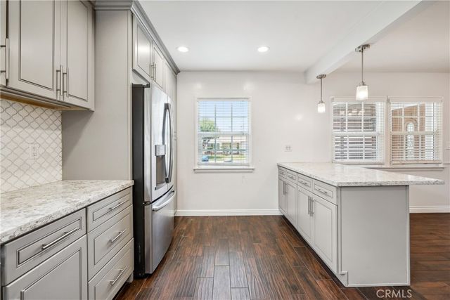 3816 S Victoria Avenue, Los Angeles, CA 90008