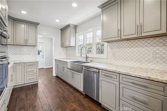 3816 S Victoria Avenue, Los Angeles, CA 90008
