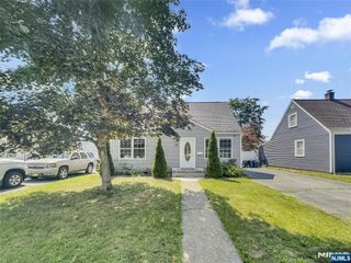 45 Bergen Avenue, Wanaque, NJ 07420