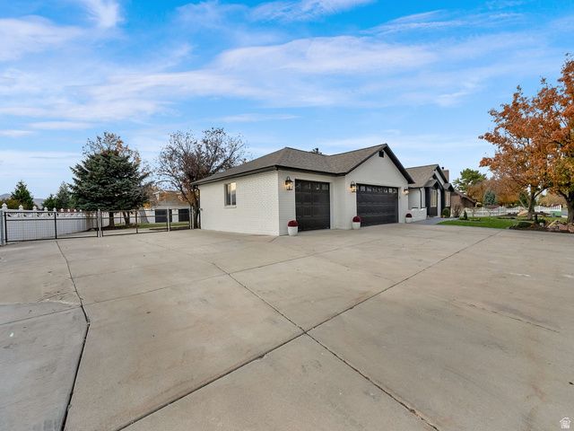 11324 S TRENT DR, South Jordan, UT 84095