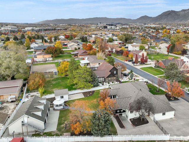 11324 S TRENT DR, South Jordan, UT 84095