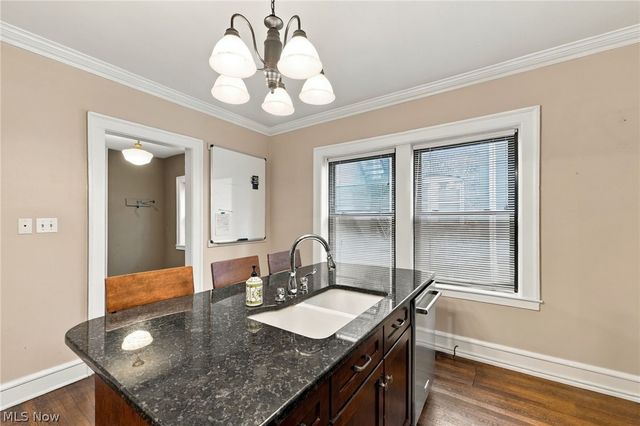 2469 Overlook Road 7, Cleveland Heights, OH 44106