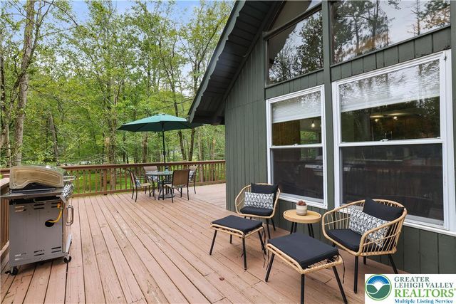 286 Fawn Road, Tobyhanna Twp, PA 18347