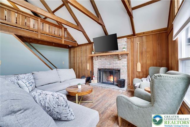 286 Fawn Road, Tobyhanna Twp, PA 18347