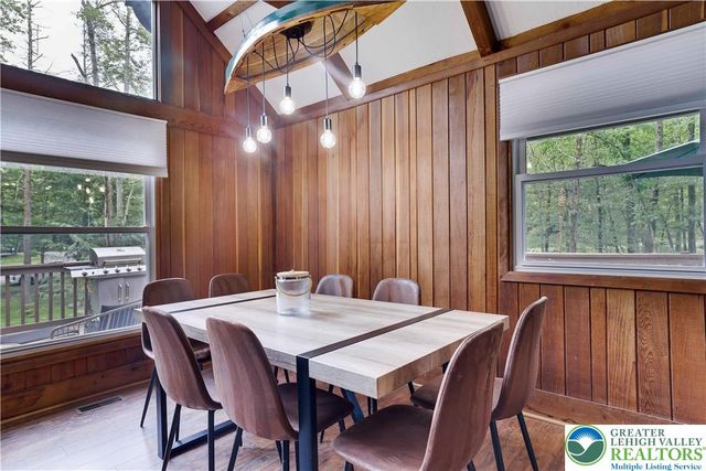 286 Fawn Road, Tobyhanna Twp, PA 18347