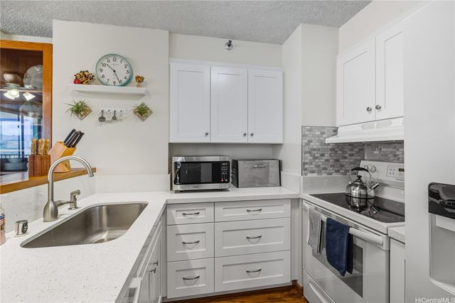 322 Aoloa Street 1512, Kailua, HI 96734