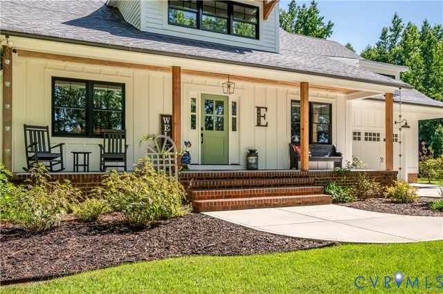 6306 Hickory Rd, Chesterfield, VA 23803