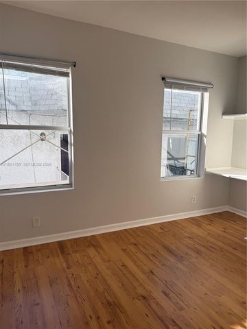 576 NE 63rd St 8, Miami, FL 33138