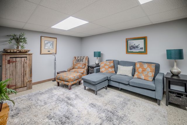 1545 Sunflower Drive, Sycamore, IL 60178