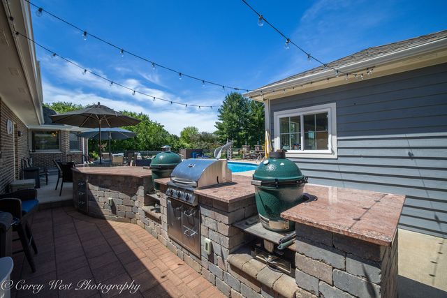 1545 Sunflower Drive, Sycamore, IL 60178