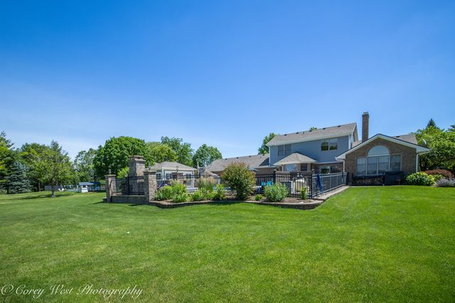 1545 Sunflower Drive, Sycamore, IL 60178