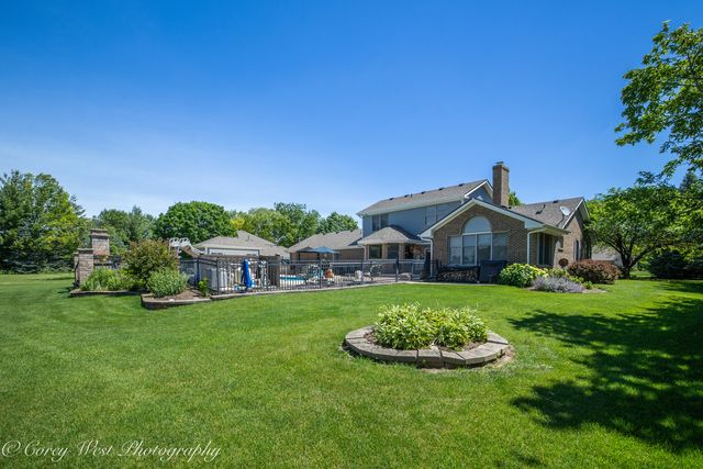 1545 Sunflower Drive, Sycamore, IL 60178