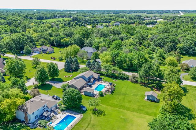 1545 Sunflower Drive, Sycamore, IL 60178