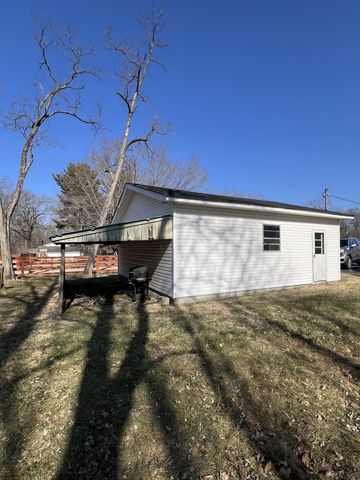 1315 Academy Rd, Portland, TN 37148