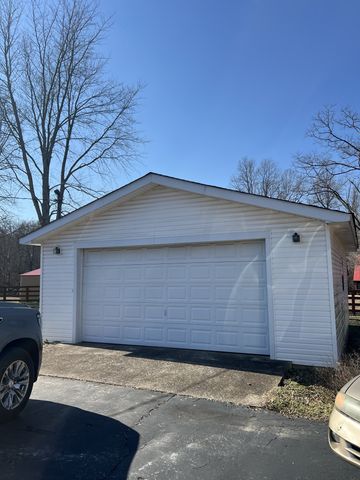 1315 Academy Rd, Portland, TN 37148