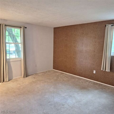 95 River Park Boulevard, Munroe Falls, OH 44262