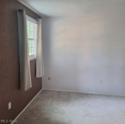 95 River Park Boulevard, Munroe Falls, OH 44262