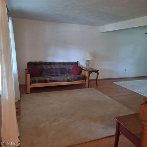 95 River Park Boulevard, Munroe Falls, OH 44262