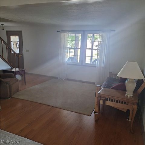 95 River Park Boulevard, Munroe Falls, OH 44262