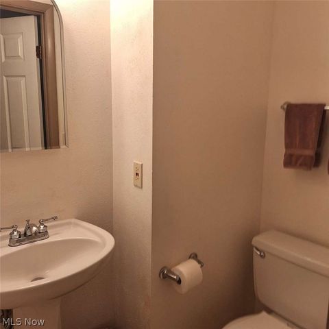 95 River Park Boulevard, Munroe Falls, OH 44262