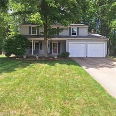 95 River Park Boulevard, Munroe Falls, OH 44262
