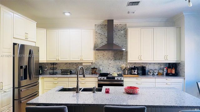 15413 SW 116th Ter, Miami, FL 33196