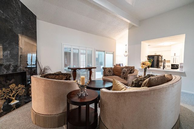 3026 S Peach Hollow Circle, Pearland, TX 77584