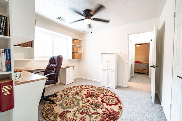 3026 S Peach Hollow Circle, Pearland, TX 77584