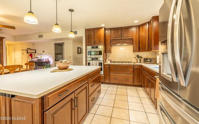3284 N White Heather Place, Tucson, AZ 85750