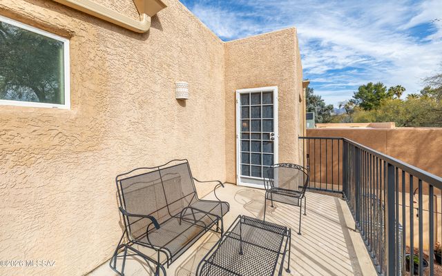 3284 N White Heather Place, Tucson, AZ 85750