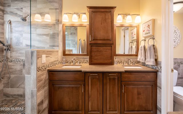 3284 N White Heather Place, Tucson, AZ 85750