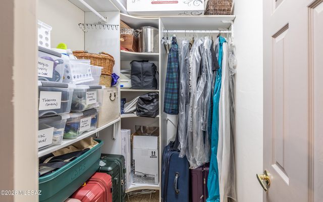 3284 N White Heather Place, Tucson, AZ 85750