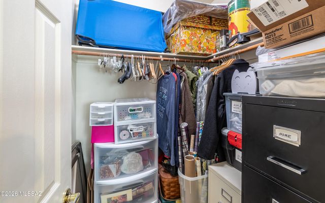 3284 N White Heather Place, Tucson, AZ 85750