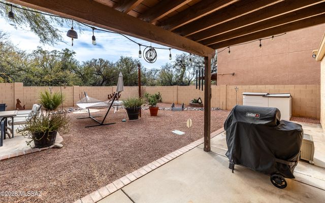 3284 N White Heather Place, Tucson, AZ 85750
