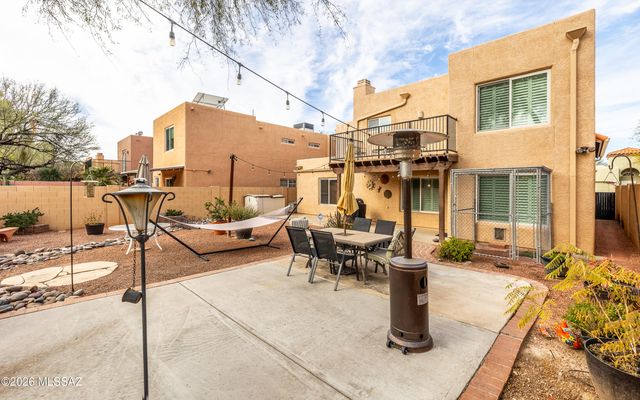 3284 N White Heather Place, Tucson, AZ 85750