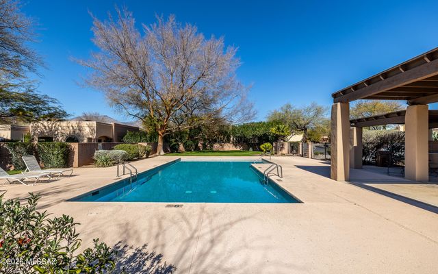 3284 N White Heather Place, Tucson, AZ 85750